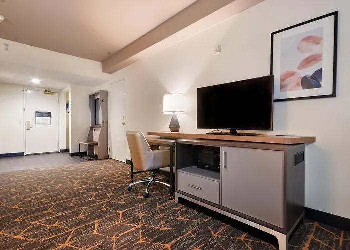 Holiday Inn & Suites Oakland - Airport By Ihg